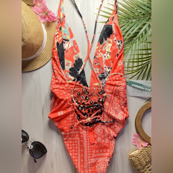 RARE Maaji ๐ Plunge Animal/Floral Print Reversible One-Piece ๐ด๐ผ - Picture 13 of 16